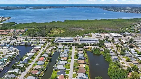 4503 Coral Lake Drive Bradenton FL 34210