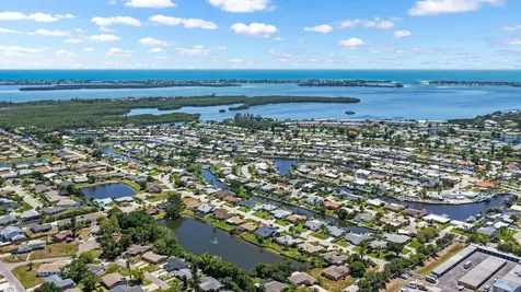 4503 Coral Lake Drive Bradenton FL 34210