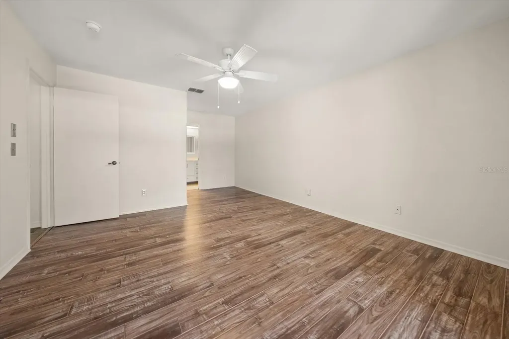 2069 Lakeview Drive Clearwater FL 33763