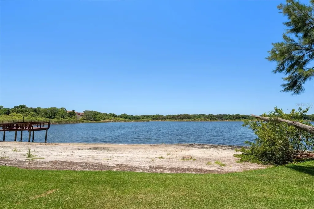 2069 Lakeview Drive Clearwater FL 33763
