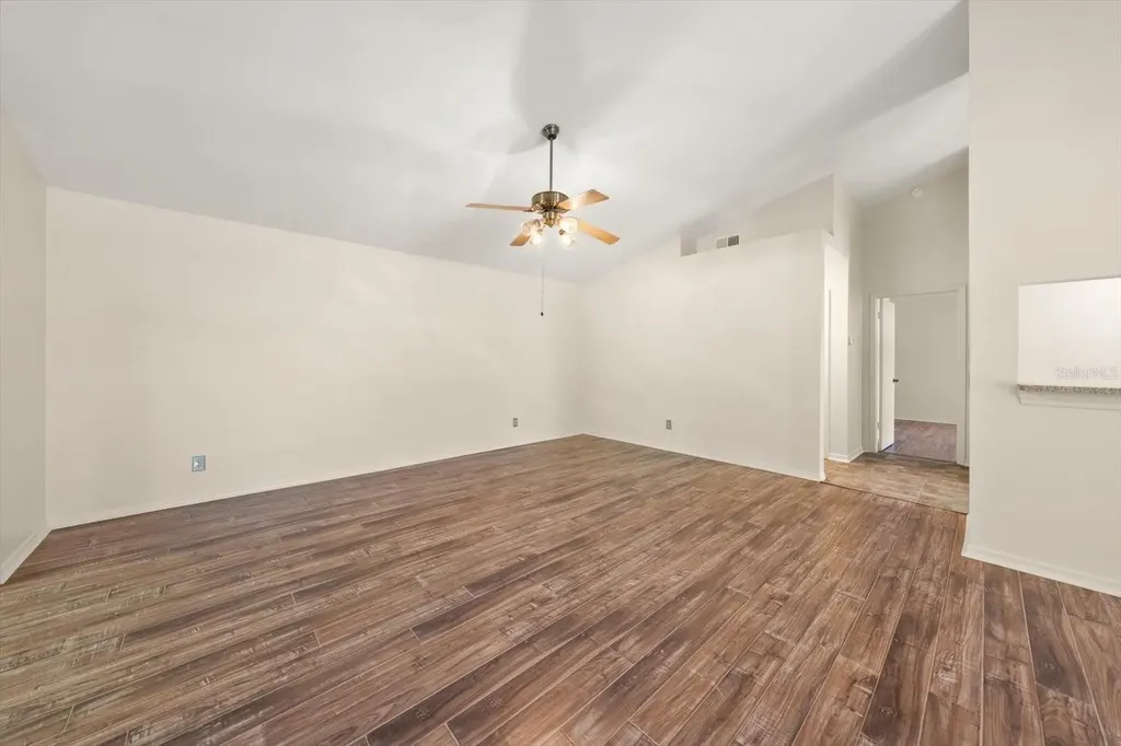 2069 Lakeview Drive Clearwater FL 33763