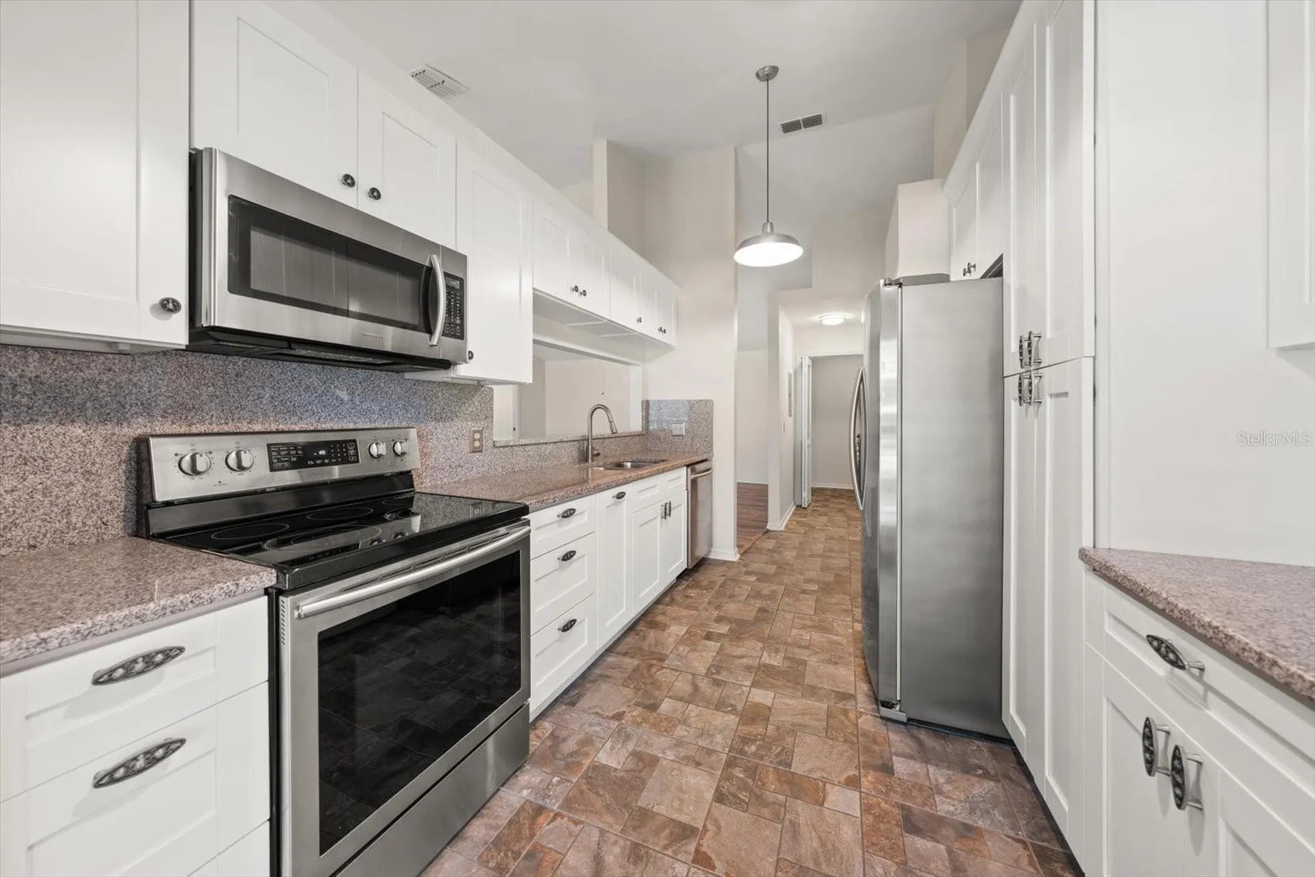 2069 Lakeview Drive Clearwater FL 33763