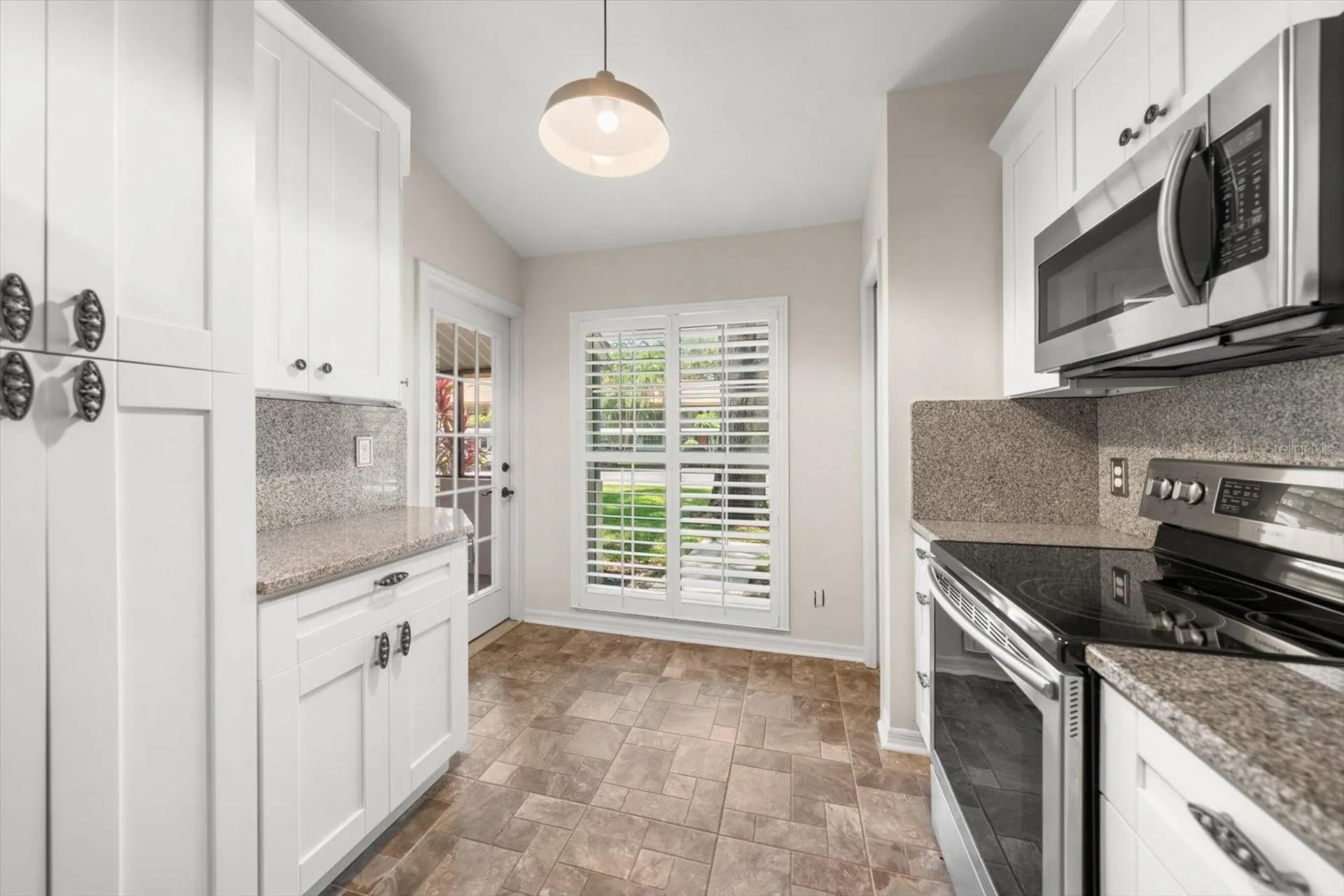 2069 Lakeview Drive Clearwater FL 33763