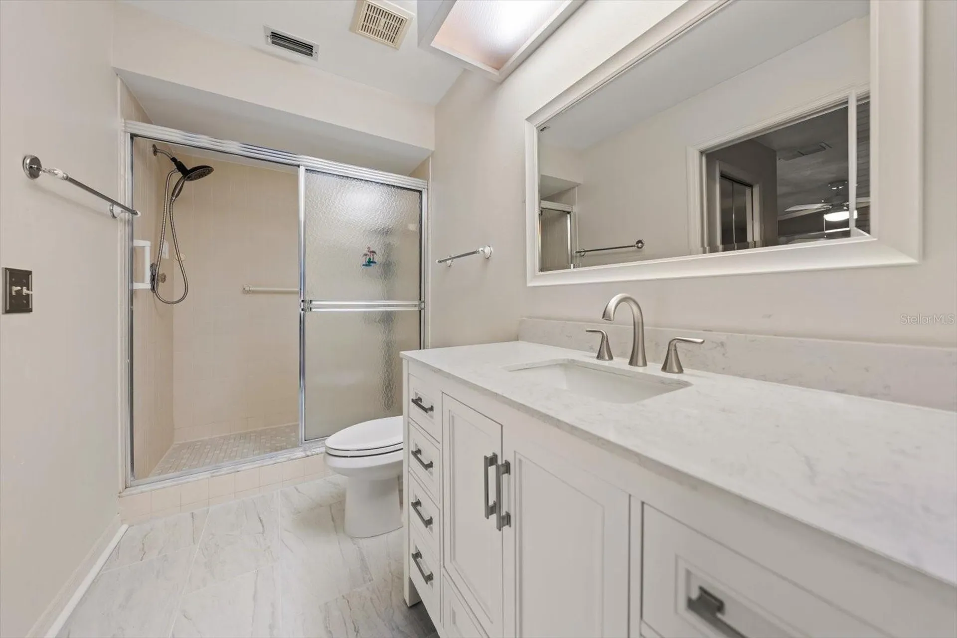 2069 Lakeview Drive Clearwater FL 33763