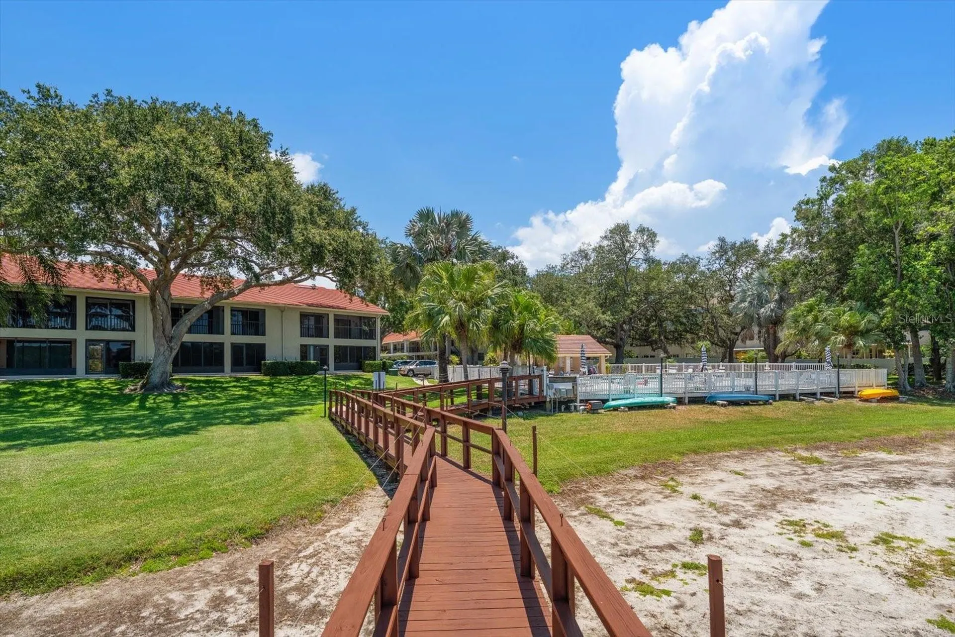 2069 Lakeview Drive Clearwater FL 33763