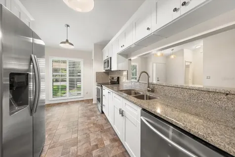 2069 Lakeview Drive Clearwater FL 33763