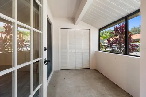 2069 Lakeview Drive Clearwater FL 33763