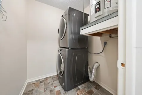 2069 Lakeview Drive Clearwater FL 33763