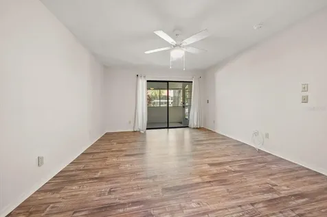 2069 Lakeview Drive Clearwater FL 33763