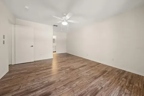 2069 Lakeview Drive Clearwater FL 33763