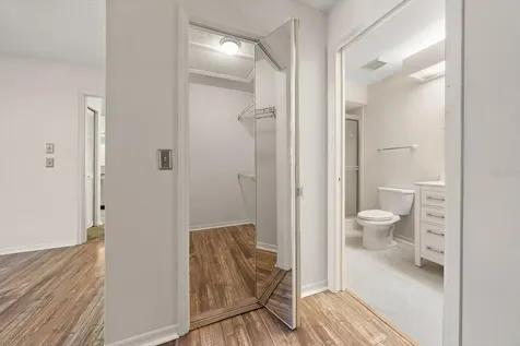 2069 Lakeview Drive Clearwater FL 33763