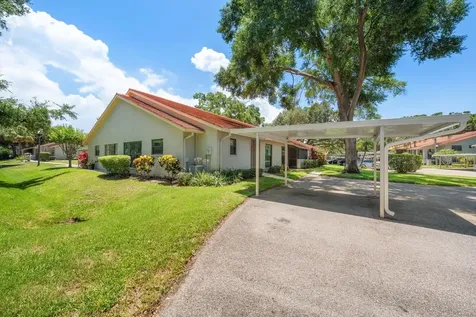 2069 Lakeview Drive Clearwater FL 33763