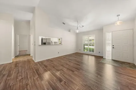 2069 Lakeview Drive Clearwater FL 33763