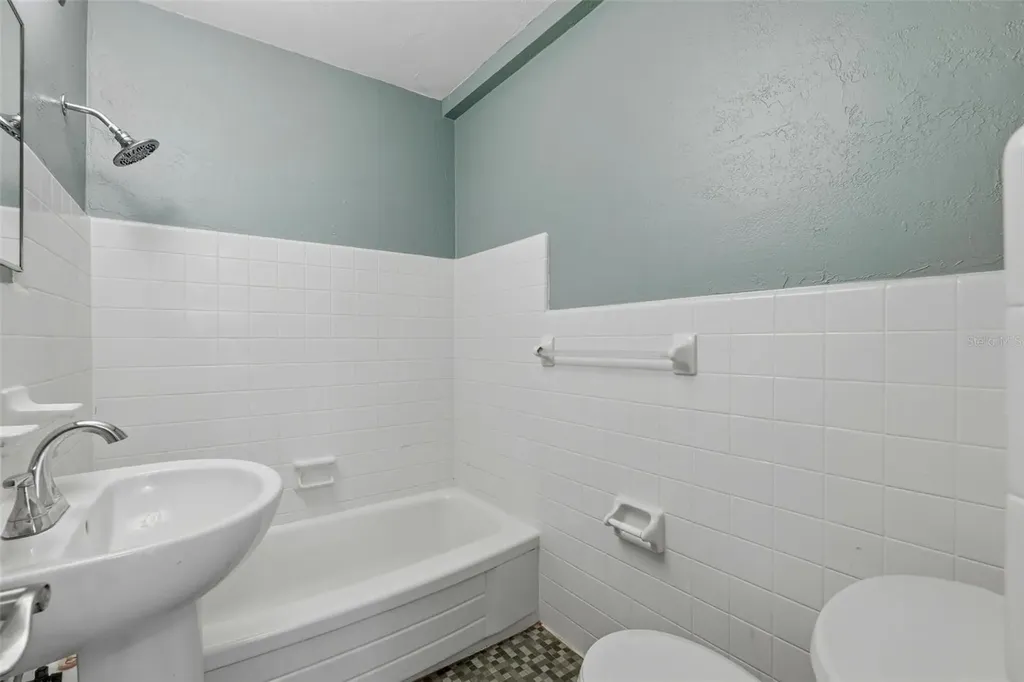 3315 58th Avenue S St Petersburg FL 33712