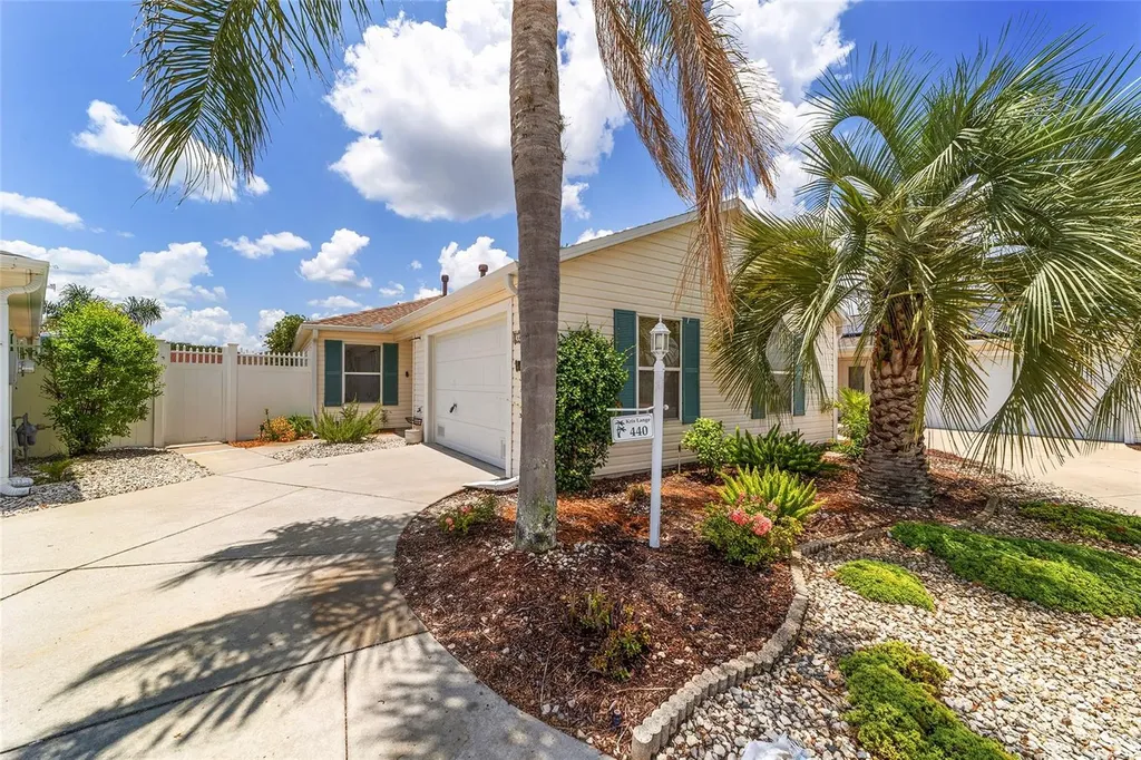 440 Valverda Drive The Villages FL 32162
