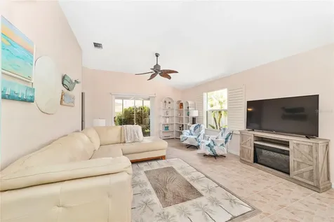 440 Valverda Drive The Villages FL 32162