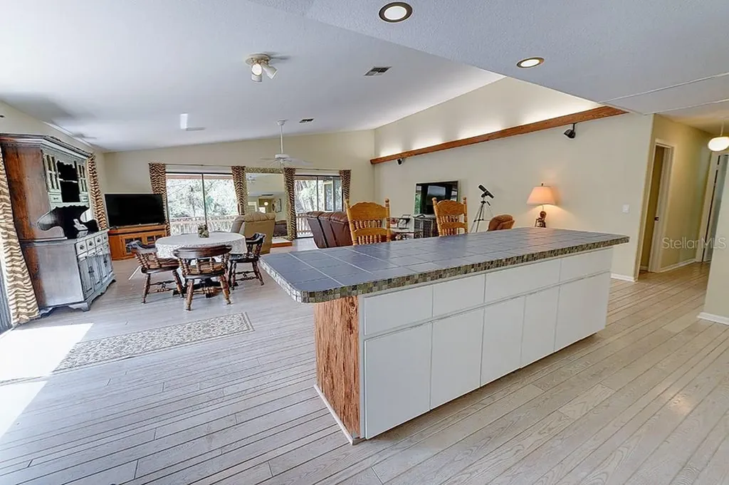 6618 S Beagle Drive Homosassa FL 34448