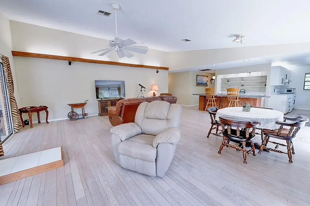 6618 S Beagle Drive Homosassa FL 34448