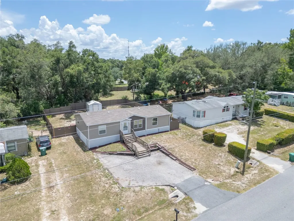 242 Skyline Drive Lady Lake FL 32159