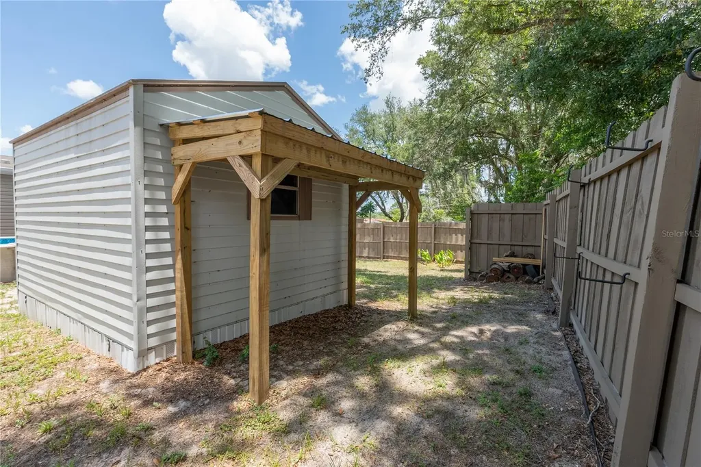 242 Skyline Drive Lady Lake FL 32159