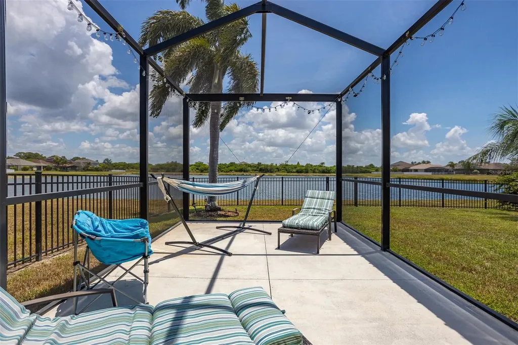 905 Parker Den Drive Ruskin FL 33570