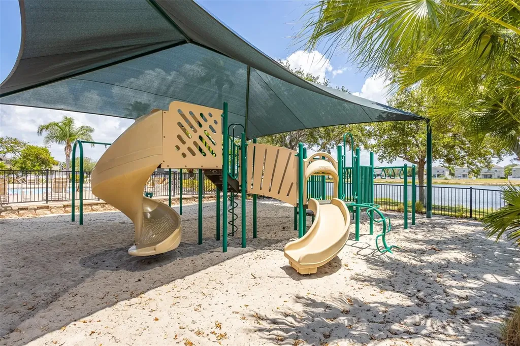 905 Parker Den Drive Ruskin FL 33570