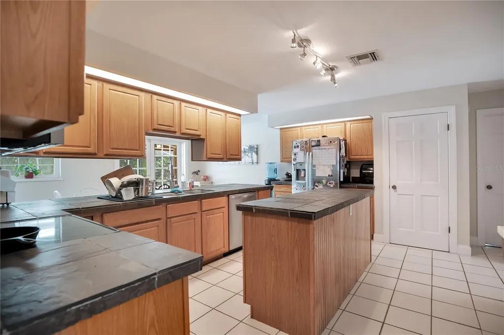 5307 Jade Circle Orlando FL 32812