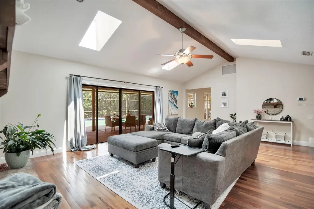 5307 Jade Circle Orlando FL 32812