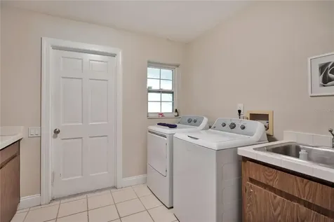 5307 Jade Circle Orlando FL 32812
