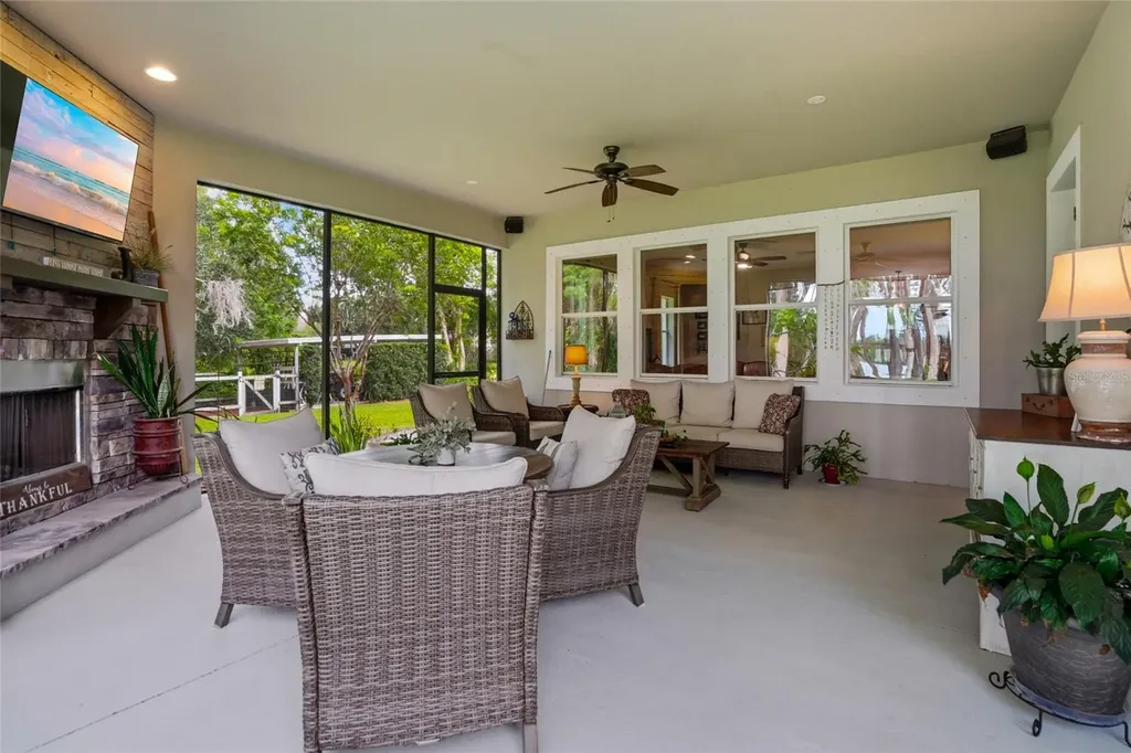 16622 Lakeshore Road Tampa FL 33624