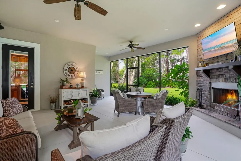 16622 Lakeshore Road Tampa FL 33624