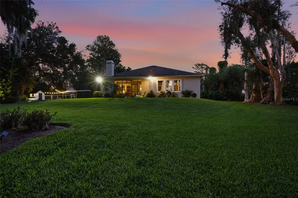16622 Lakeshore Road Tampa FL 33624