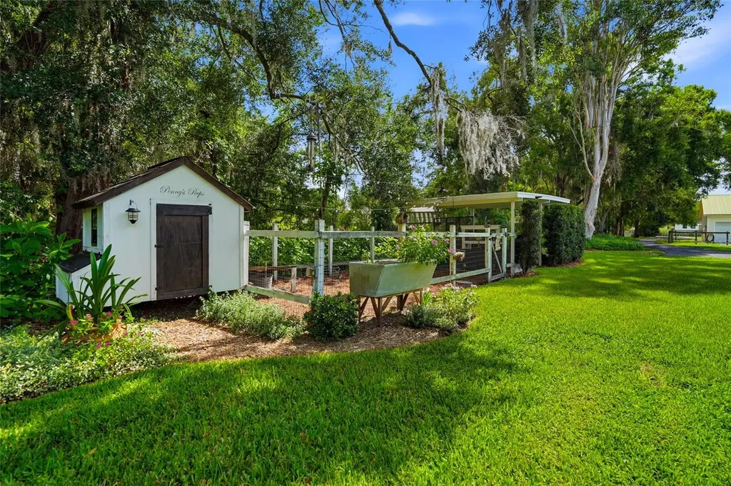 16622 Lakeshore Road Tampa FL 33624
