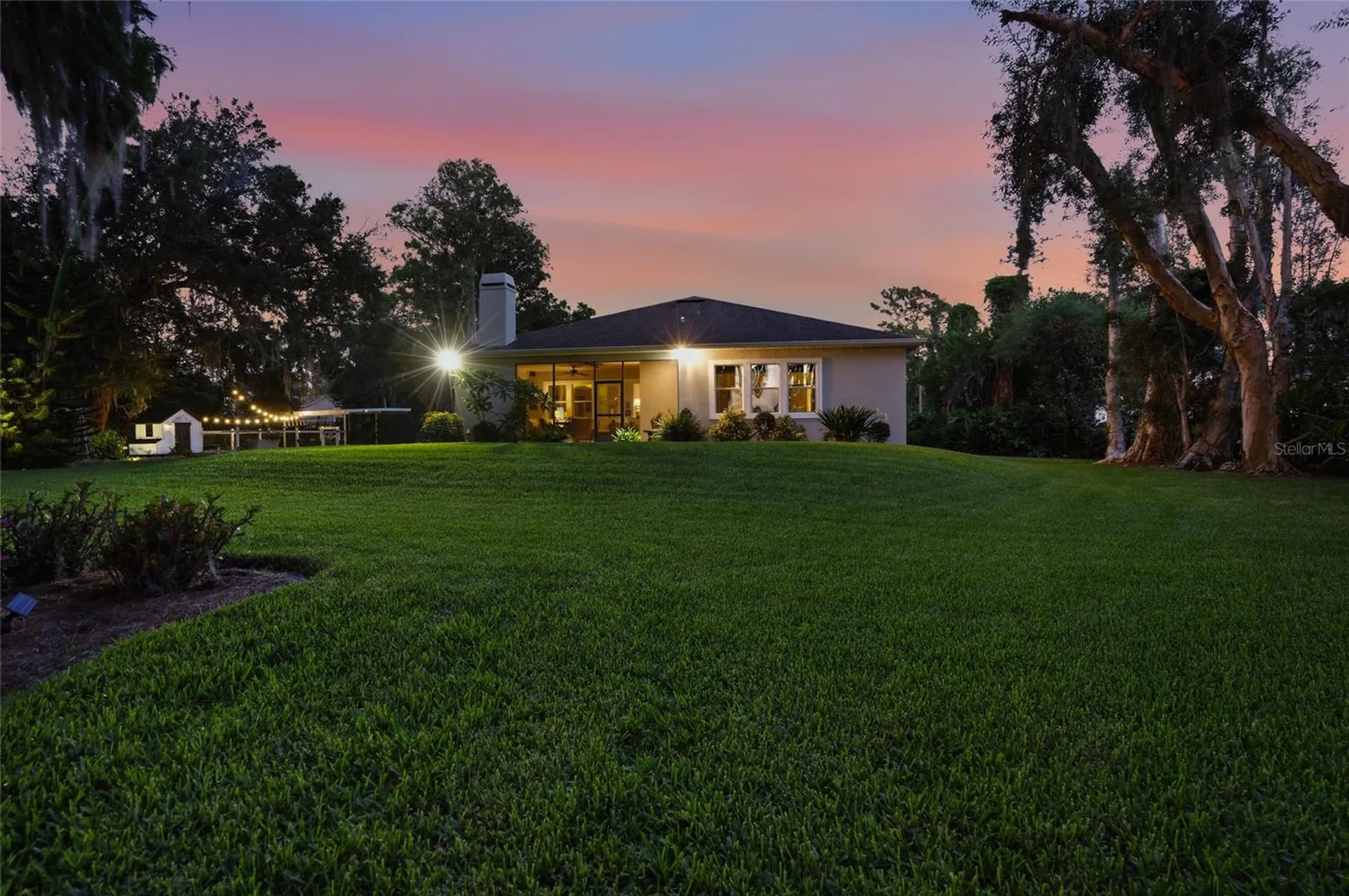 16622 Lakeshore Road Tampa FL 33624
