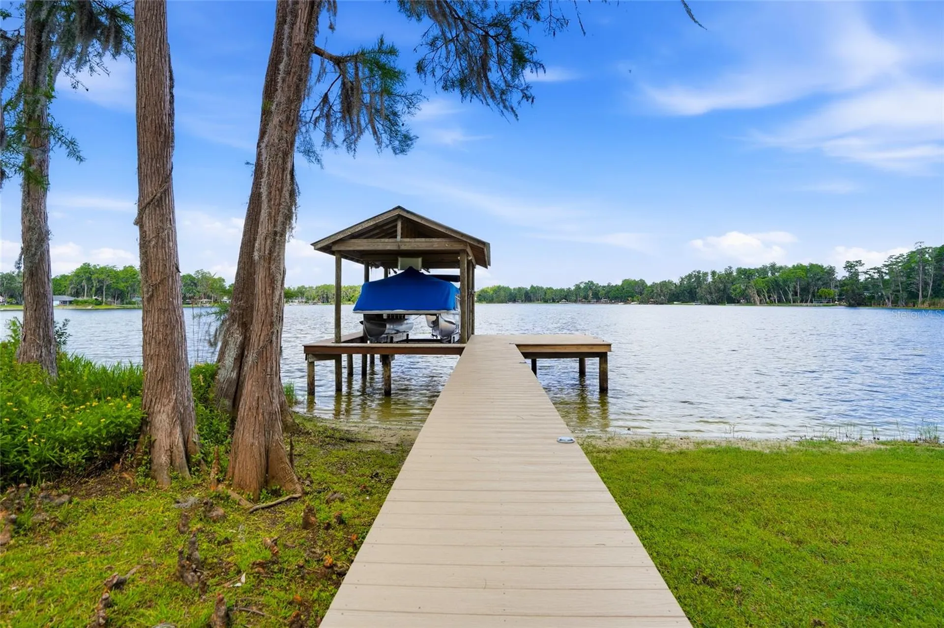 16622 Lakeshore Road Tampa FL 33624