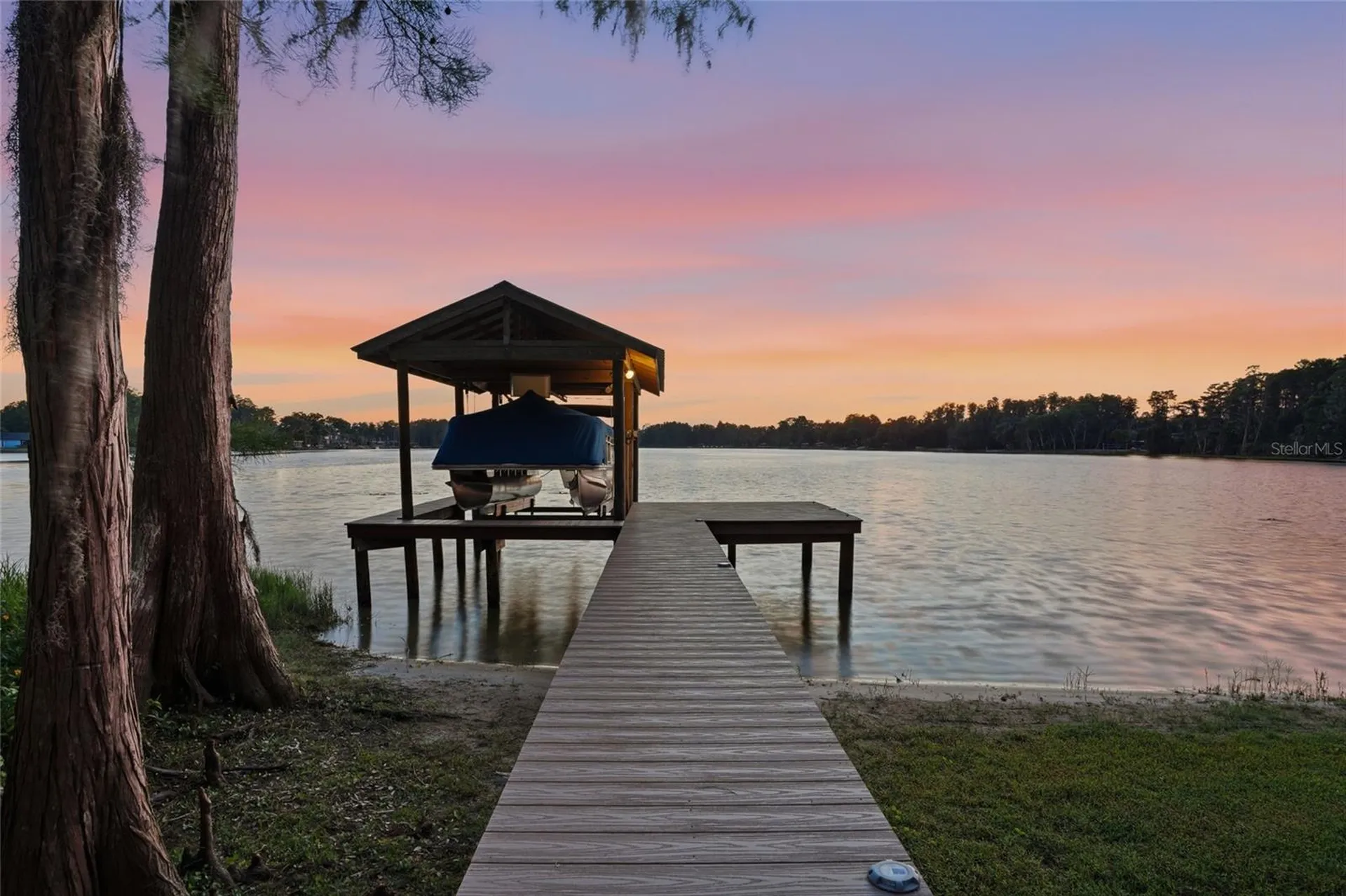 16622 Lakeshore Road Tampa FL 33624