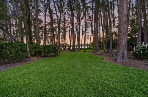 16622 Lakeshore Road Tampa FL 33624