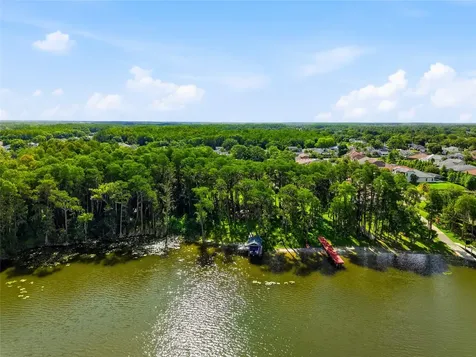 16622 Lakeshore Road Tampa FL 33624