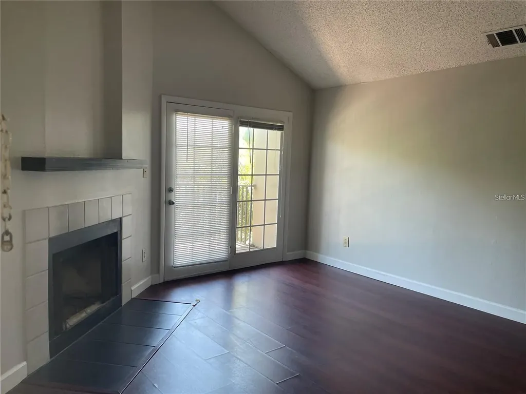 216 Afton Square Altamonte Springs FL 32714