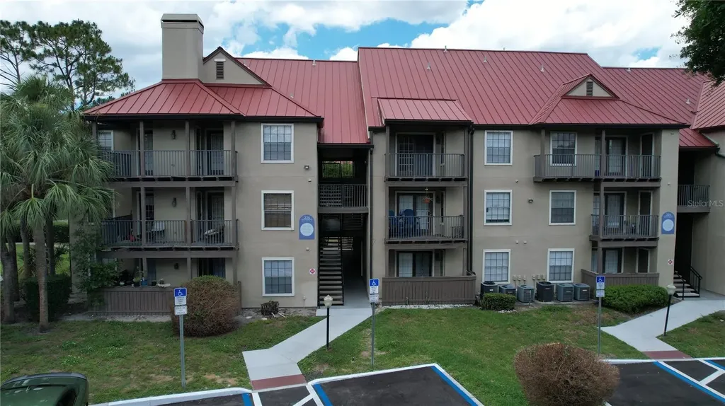 216 Afton Square Altamonte Springs FL 32714