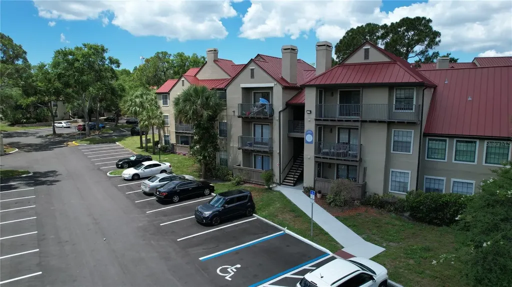 216 Afton Square Altamonte Springs FL 32714