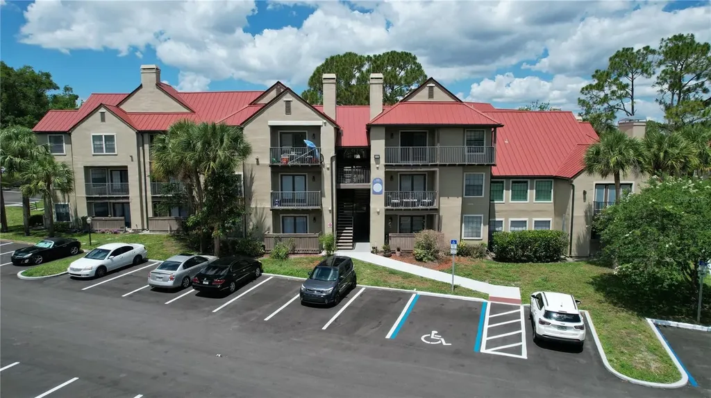 216 Afton Square Altamonte Springs FL 32714