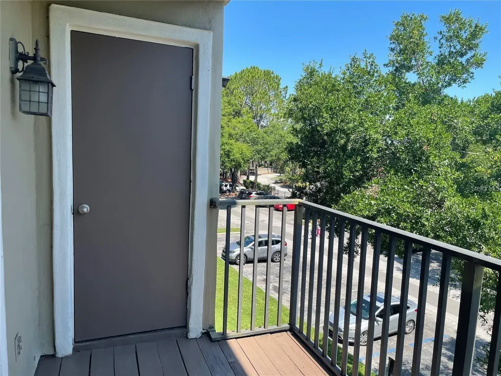 216 Afton Square Altamonte Springs FL 32714