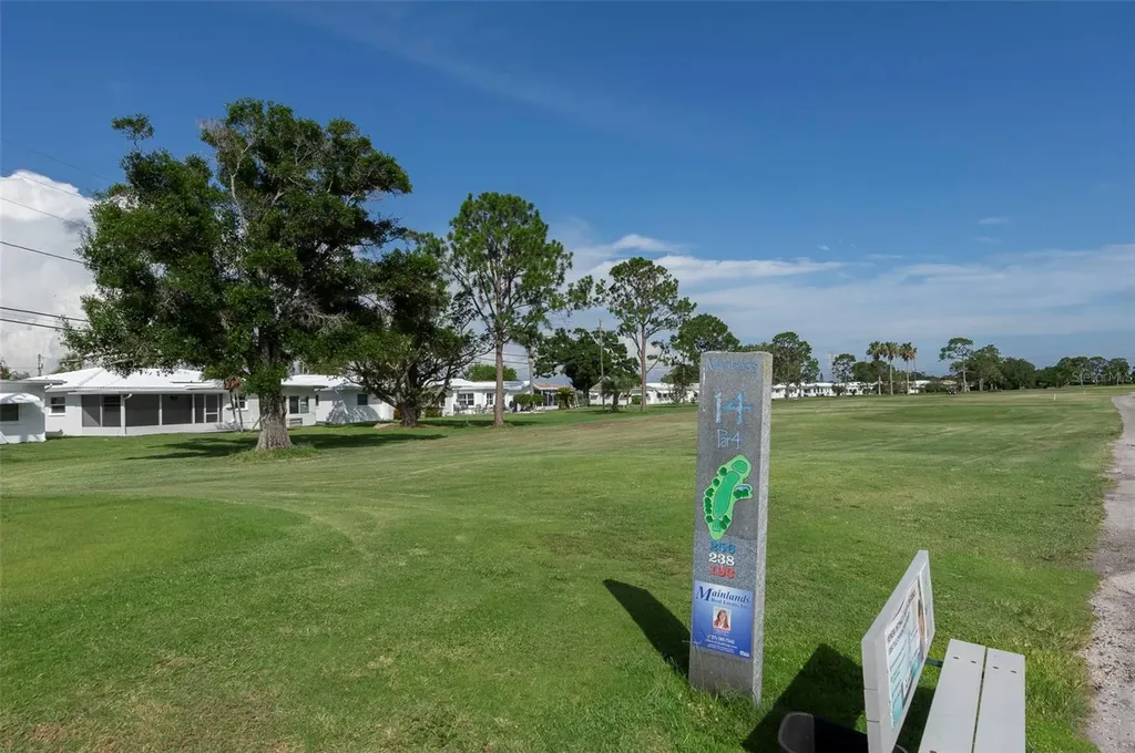 4034 Mainlands Boulevard N Pinellas Park FL 33782