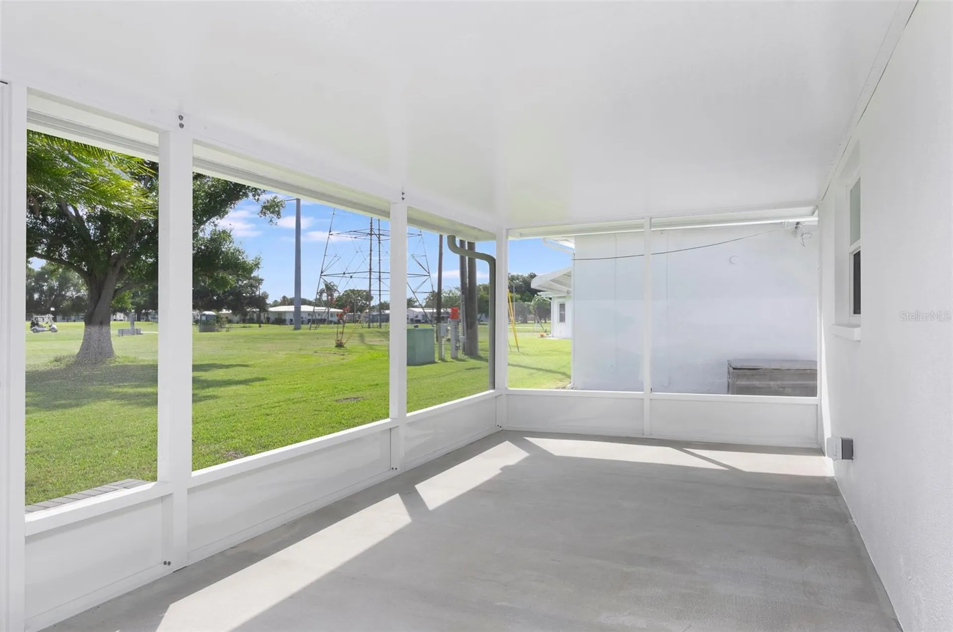 4034 Mainlands Boulevard N Pinellas Park FL 33782