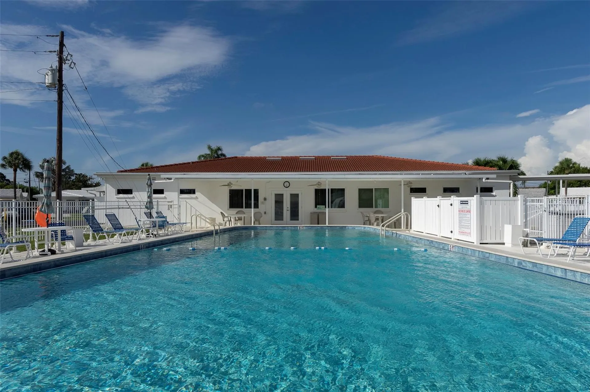 4034 Mainlands Boulevard N Pinellas Park FL 33782