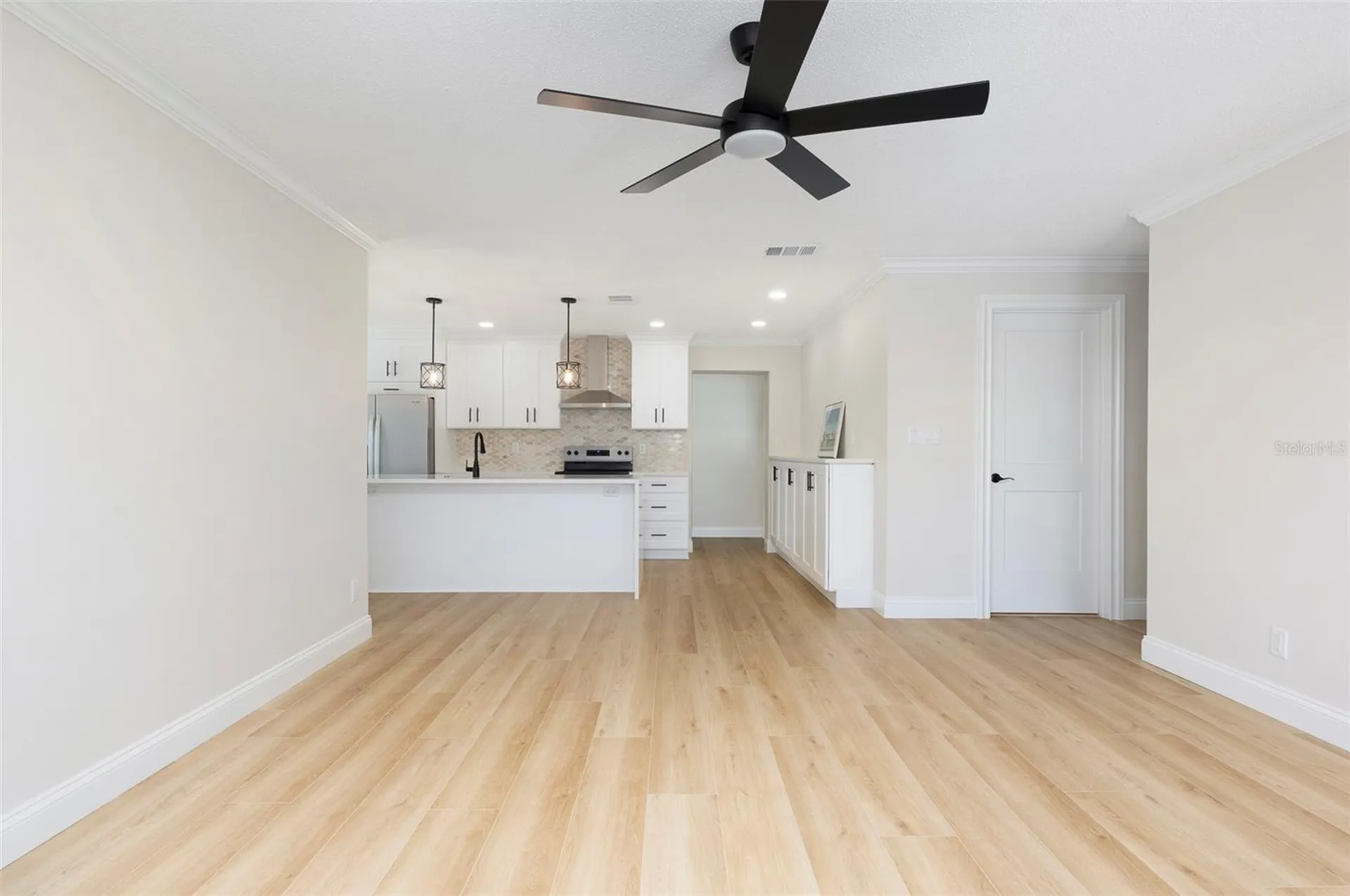 4034 Mainlands Boulevard N Pinellas Park FL 33782