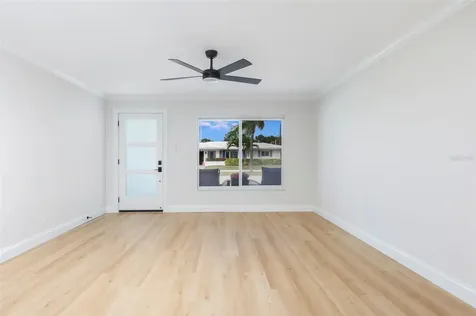 4034 Mainlands Boulevard N Pinellas Park FL 33782