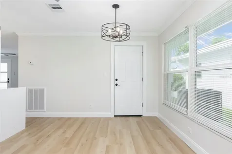 4034 Mainlands Boulevard N Pinellas Park FL 33782