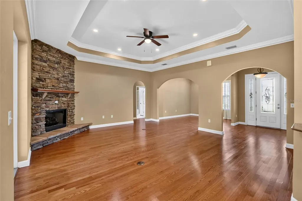 5704 Lake Victoria Drive Lakeland FL 33813